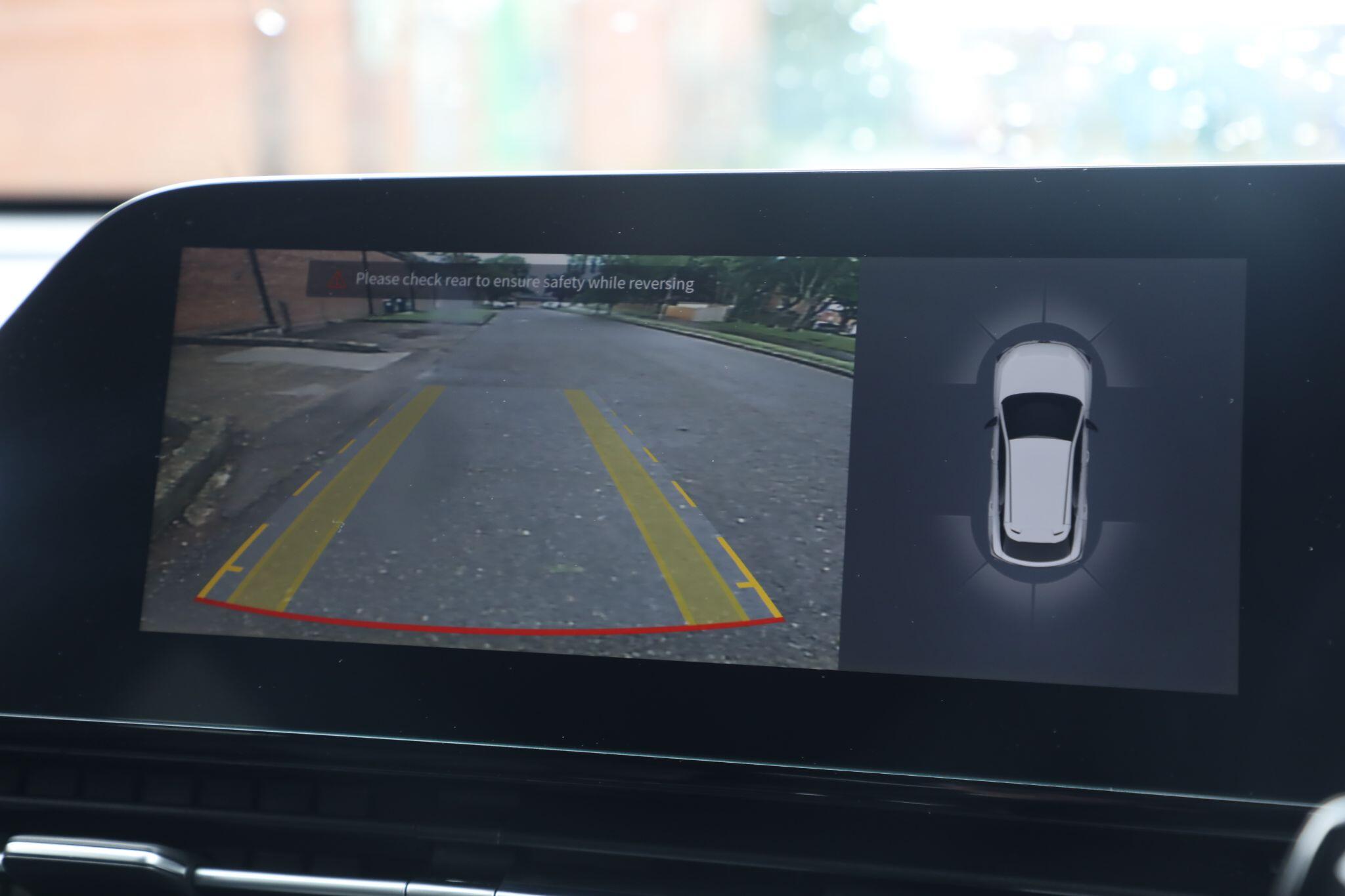 Large vehicle image